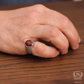 925 Ayar Gümüş Kırmızı Akik Taşlı İşlemeli Erkek Yüzük thumbnail 2