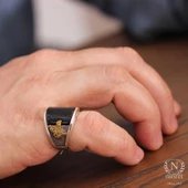 925 Ayar Gümüş Oniks Taşlı Tuğra Sembolü Erkek Yüzük thumbnail 6