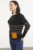 Blok Cepli Renk Çizgili Triko Kazak - Siyah thumbnail 3