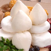 Birecik Yöresinin Taze Köy Peyniri | Doğal Katkısız, Tam Yağlı İnek Sütünden – 5 KG Lezzet - 1