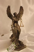 Avukat Adalet Kadın Heykeli Themis Terazi Kanatlı thumbnail 7