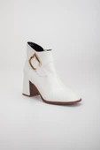 Cilt Metal Kemerli Beyaz Kadın Kalın Topuklu Bot thumbnail 4