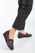 Hakiki Deri Nakış Detaylı Cilt Bordo Büyük Numara Kadın Ayakkabısı Günlük thumbnail 3