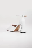 Kalın Tek Bant Kadeh Topuk Cilt Beyaz Kadın Platform Topuk Sandalet thumbnail 5