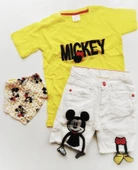 MODAVALS MICKEY APLİKELİ DERİ DETAYLI BOYUNLUKLU BEYAZ KOT ŞORTLU ERKEK ÇOCUK TAKIM - SARI - 2