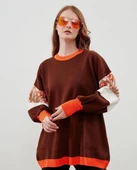 Modatalika Kadın Uzun Kollu Düz ve Kolları Desen Kombinli Oversize Triko Tunik thumbnail 5