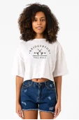 Bridgerton Pall Mall Logo Beyaz Kırçıllı Kadın Crop Tshirt - 1