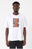 Love Death Robots Orange Beyaz Erkek Oversize Tshirt - 1