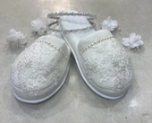 BirolGaye Lohusa Küpeli Çift Taçlı Ekru Fransız Dantel Terlik Taç Takımı thumbnail 4