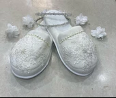 BirolGaye Lohusa Küpeli Çift Taçlı Ekru Fransız Dantel Terlik Taç Takımı thumbnail 3