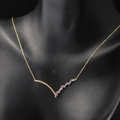 14 Ayar Mor Taşlı V Tarzı Altın Kolye thumbnail 3