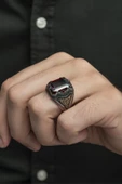 Kare Kırmızı Taşlı 925 Gümüş Erkek Yüzük thumbnail 1