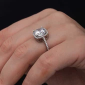 Gümüş Kare Montür Tek Taş Kadın Yüzük thumbnail 4