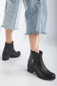 Fermuar Aksesuarlı Siyah Kadın Kısa Topuklu Bot thumbnail 2