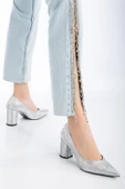 Simetrik Kesim Parlak Gümüş Kalın Topuk Stiletto - 2