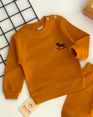 Neşeli Bebekler Nakışlı Desen Raporlu İki İplik Kumaş Takım Turuncu thumbnail 2