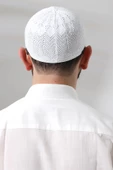 Beyaz Safir Dantel Detaylı Örme Namaz Takkesi thumbnail 5