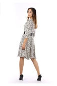 Modatalika Kadın Dokuma Kumaş Dijital Baskı Kemer Aksesuar Detaylı Midi Elbise thumbnail 2