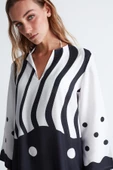 Peraluna POLKA DOT CAFTAN Puantiye Desen V Yaka Midi Boy Yırtmaçlı Kadın Kaftan - Siyah/Beyaz - 5