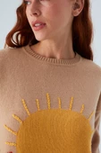 Peraluna SUNNY PULLOVER El İşlemeli Desenli Kadın Triko Kazak - Bej/Kahve - 3