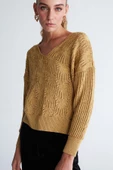 Peraluna SCARLET PULLOVER Yaprak Desenli V Yaka Simli Uzun Kol Kadın Triko Kazak - Altın - 6