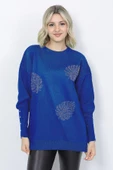 Kadın Triko Kazak Bisiklet Yaka Yaprak Desenli Kolu Taşlı Oversize Saks Mavi thumbnail 3