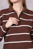 Kadın Polo Yaka Oversize Çizgili Fermuarlı Triko Kazak Kahverengi - 6