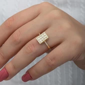 Dik Dikdörtgen Zirkon Taşlı Zincir Motifli Gümüş Tektaş Yüzük thumbnail 3