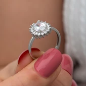 Oval Çiçek Desenli Gümüş Tektaş Yüzük thumbnail 2