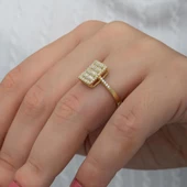 Dik Dikdörtgen Zirkon Taşlı Zincir Motifli Gümüş Tektaş Yüzük thumbnail 2