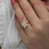 Dik Dikdörtgen Zirkon Taşlı Zincir Motifli Gümüş Tektaş Yüzük thumbnail 5