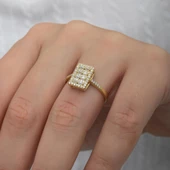 Dik Dikdörtgen Zirkon Taşlı Zincir Motifli Gümüş Tektaş Yüzük thumbnail 1