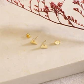 14 Ayar Altın Üçgen Taşlı Küpe 1,10 gr - 2