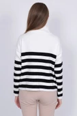 Kadın Çizgili Oversize Kesim Fermuarlı Triko Kazak Ekru-Siyah thumbnail 8