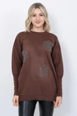 Kadın Triko Kazak Bisiklet Yaka Yaprak Desenli Kolu Taşlı Oversize Kahverengi thumbnail 6