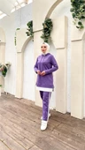 Yazı Baskılı Garni Detaylı Kapşonlu Kısa Sweat Pantolon İkili Tesettür Eşofman Takımı - 03080.207 - Koyu Lila thumbnail 1