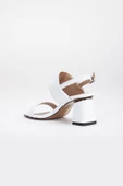 Kalın Bantlı Topkalı Cilt Beyaz Kadın Topuklu Sandalet thumbnail 5