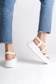 BELLA Lastikli Şerit Detaylı Ortopedik Taban Kadın Sandalet BT Beyaz thumbnail 3