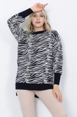 Kadın Triko Kazak Bisiklet Yaka Zebra Desenli Oversize Yırtmaçlı Beyaz Siyah - 5