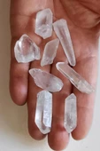 50 Gram Küçük Kristal Kuvars Piramit Uçlar 604 - 1