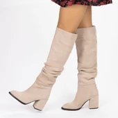 Kadın Sivri Burunlu Kalın Topuklu Körüklü Diz Altı Çizme thumbnail 8