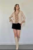 Yakası Volanlı Gömlek - 1