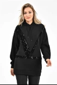 Kapüşonlu ve Siyah Pullu Sweatshirt - 2