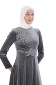 Aplike Detaylı Kadife Tesettür Abiye Elbise 694-Gri thumbnail 2
