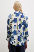 Çok Renkli Çiçek Desenli Gömlek Mavi thumbnail 4