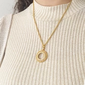 Altın Kaplama Taşlı Dorikalı Yuvarlak Çeyrek Çerçeve Kolye Ucu TGR-357 thumbnail 2