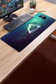 SonicTouch Kozmoz Yeşil Üçgen Desenli Kaymaz Gaming Oyuncu Masaüstü Dikişsiz Klavye Mouse Pad 32x70Cm - 3