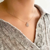 925 Ayar Gümüş Zirkon Taşlı Kar Tanesi Kolye GK-124 thumbnail 2