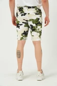 Erkek Regular Fit Kamuflaj Desenli 3 İplik Şort Yeşil thumbnail 5