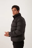 Dik Yaka Regular Fit Erkek Şişme Mont Siyah - 11